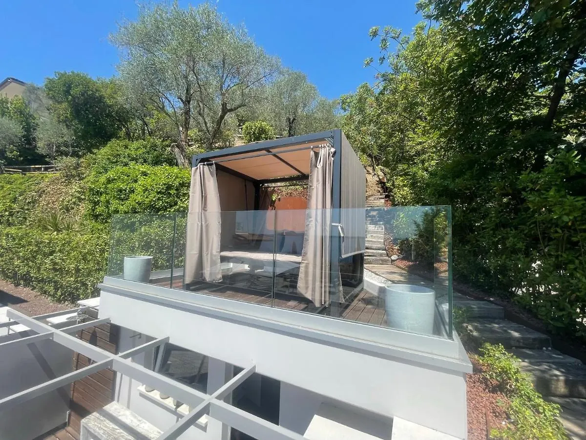 Villa Elvira Gardone Riviera 0*,